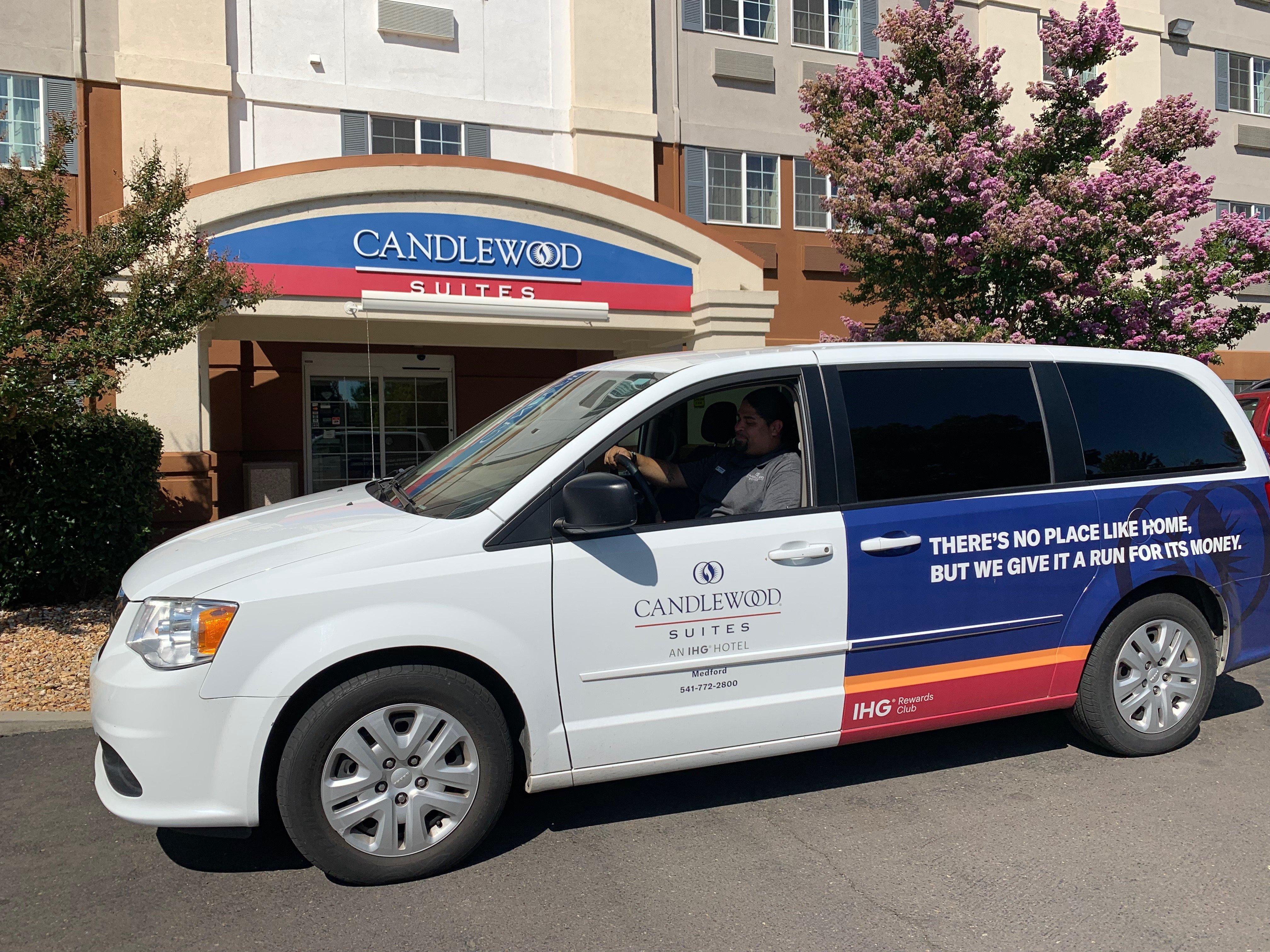Candlewood Suites Medford By Ihg Bagian luar foto
