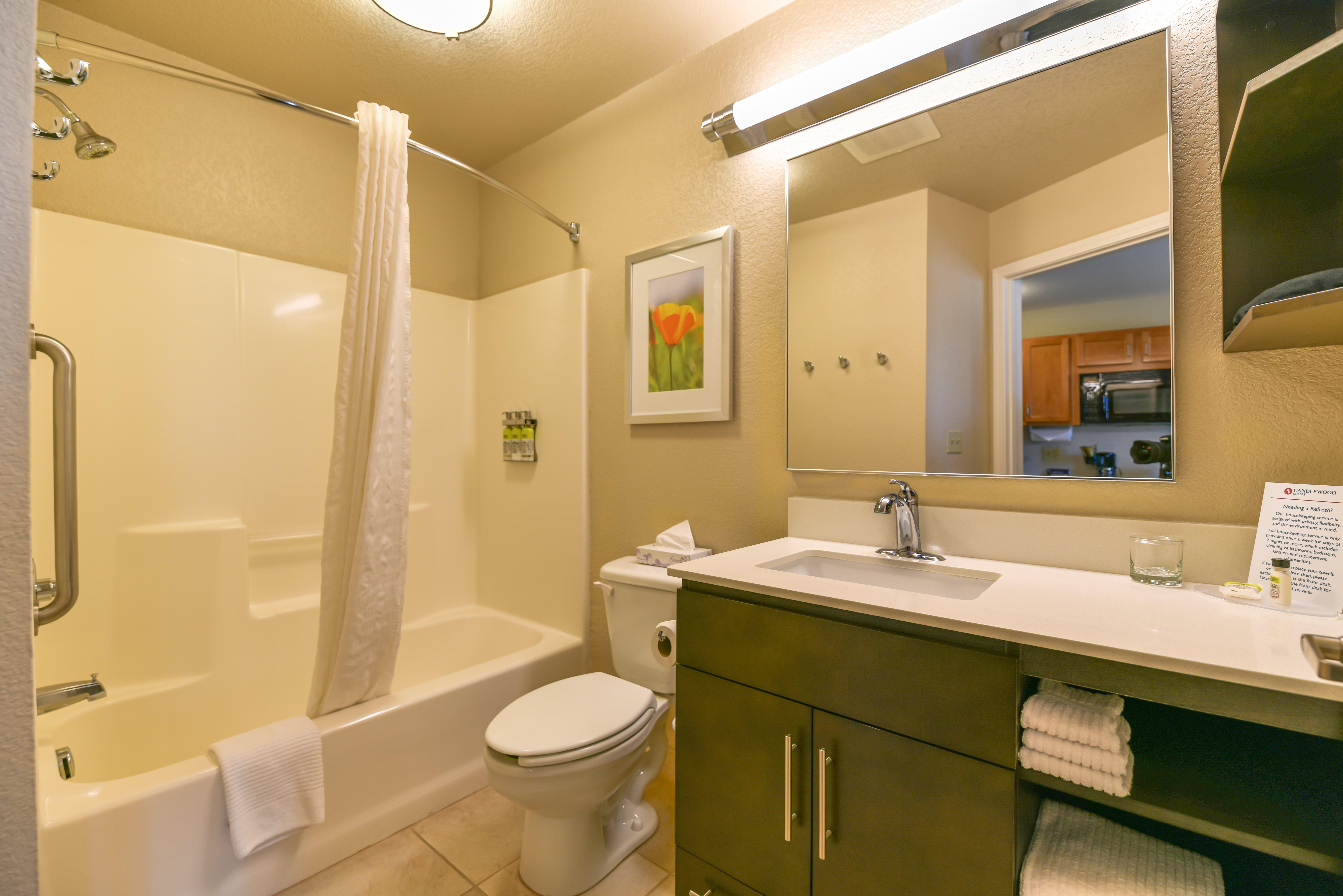 Candlewood Suites Medford By Ihg Bagian luar foto