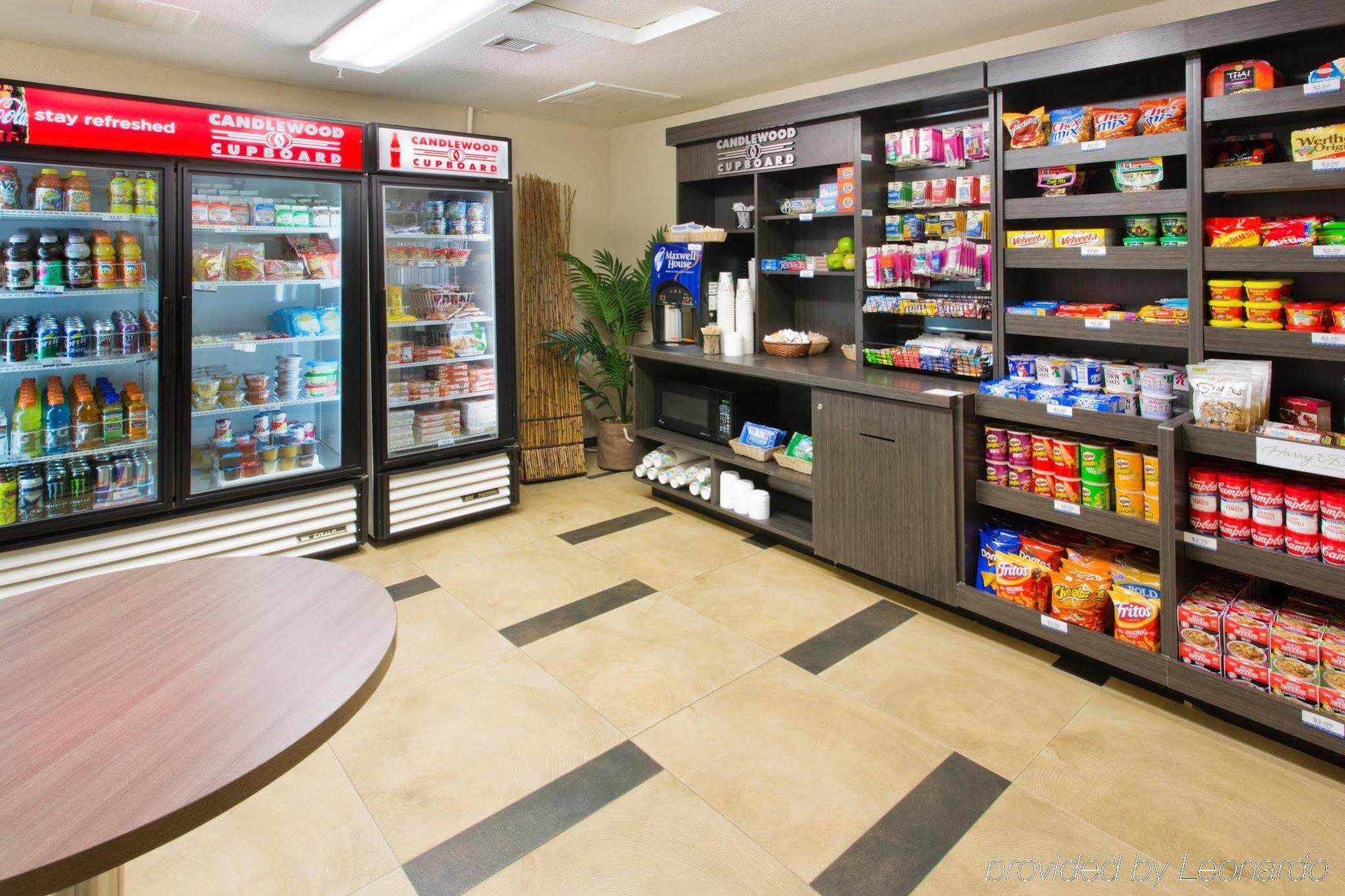 Candlewood Suites Medford By Ihg Bagian luar foto